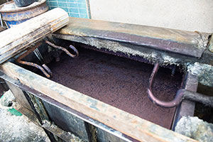 備後節織,備後絣,藍染,柿渋染,墨染,木綿生地,絣,先染め,広島,絣