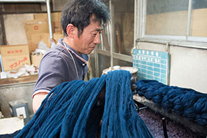 備後節織,備後絣,藍染,柿渋染,墨染,木綿生地,絣,先染め,広島,絣