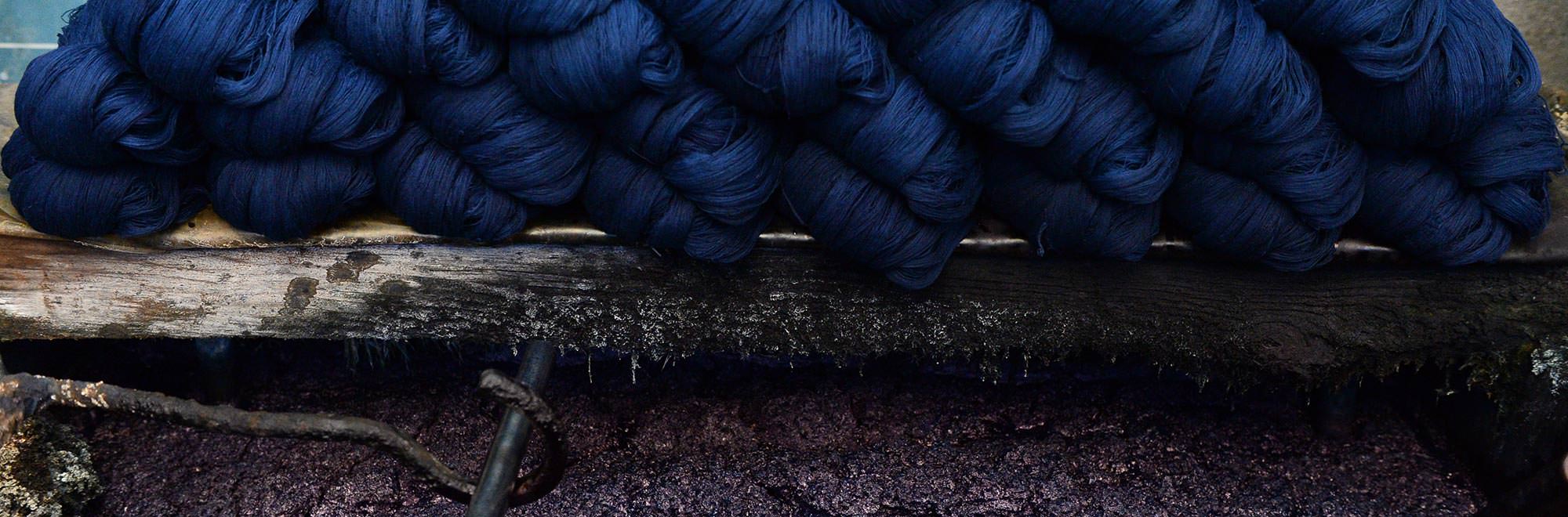 備後節織,備後絣,藍染,柿渋染,墨染,木綿生地,絣,先染め,広島,絣