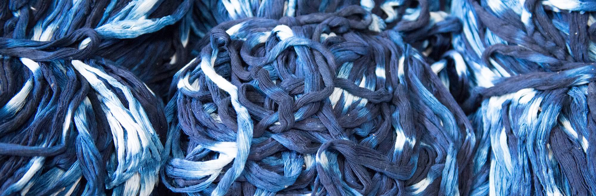 備後節織,備後絣,藍染,柿渋染,墨染,木綿生地,絣,先染め,広島,絣